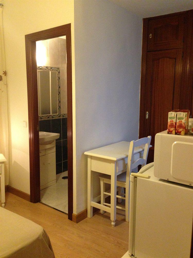 Hostal La Estrella Μαδρίτη Εξωτερικό φωτογραφία