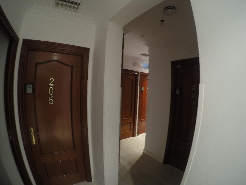 Hostal La Estrella Μαδρίτη Εξωτερικό φωτογραφία