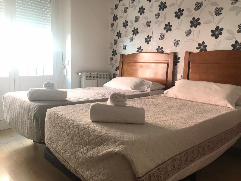 Hostal La Estrella Μαδρίτη Εξωτερικό φωτογραφία