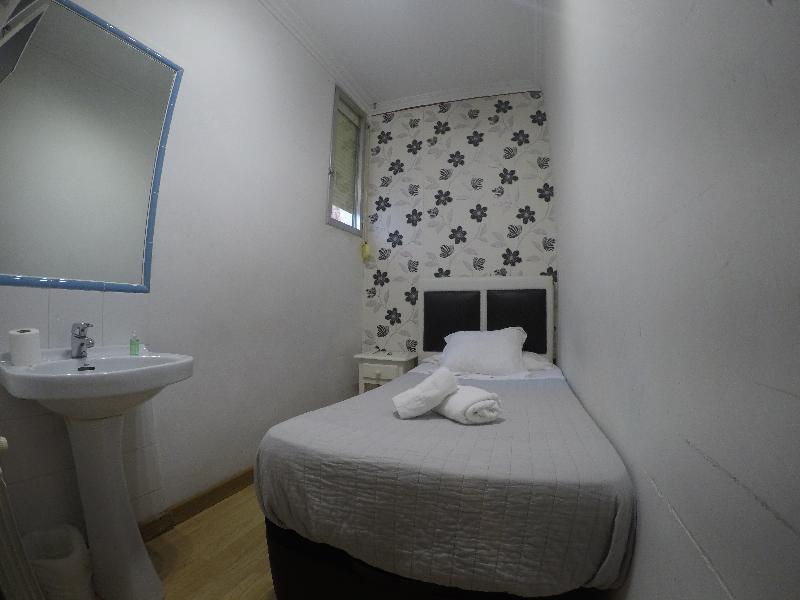 Hostal La Estrella Μαδρίτη Εξωτερικό φωτογραφία