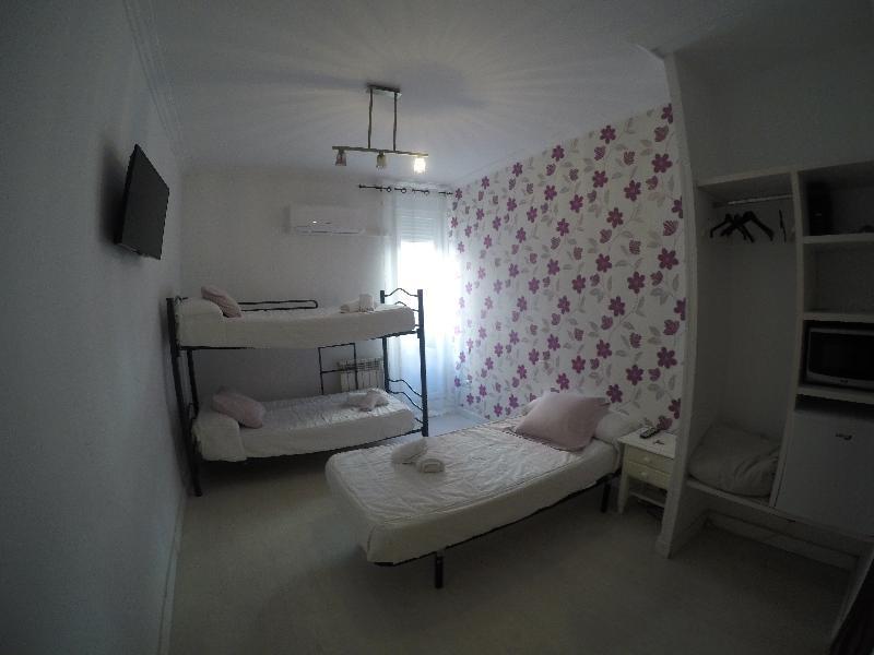 Hostal La Estrella Μαδρίτη Εξωτερικό φωτογραφία