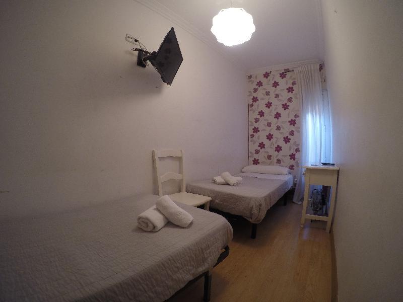 Hostal La Estrella Μαδρίτη Εξωτερικό φωτογραφία