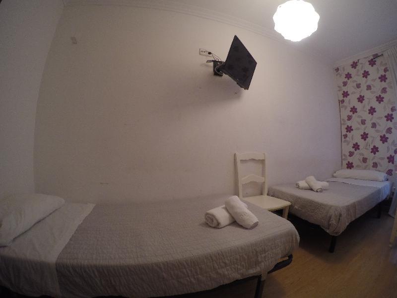 Hostal La Estrella Μαδρίτη Εξωτερικό φωτογραφία
