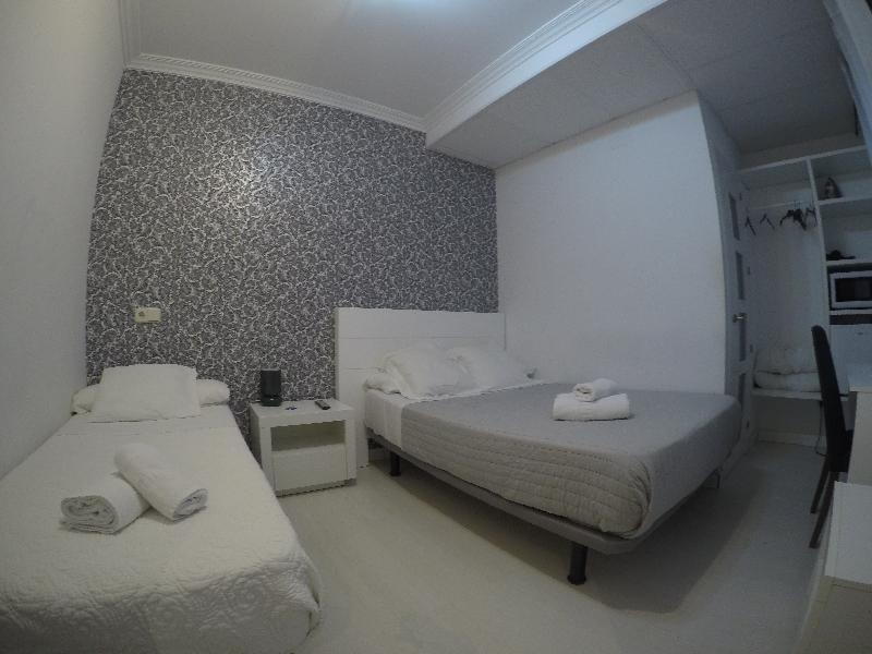 Hostal La Estrella Μαδρίτη Εξωτερικό φωτογραφία