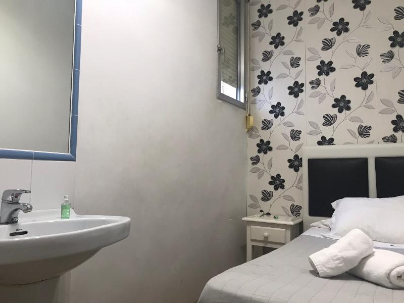 Hostal La Estrella Μαδρίτη Εξωτερικό φωτογραφία