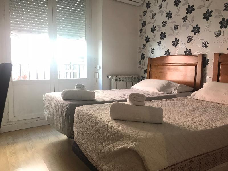 Hostal La Estrella Μαδρίτη Εξωτερικό φωτογραφία