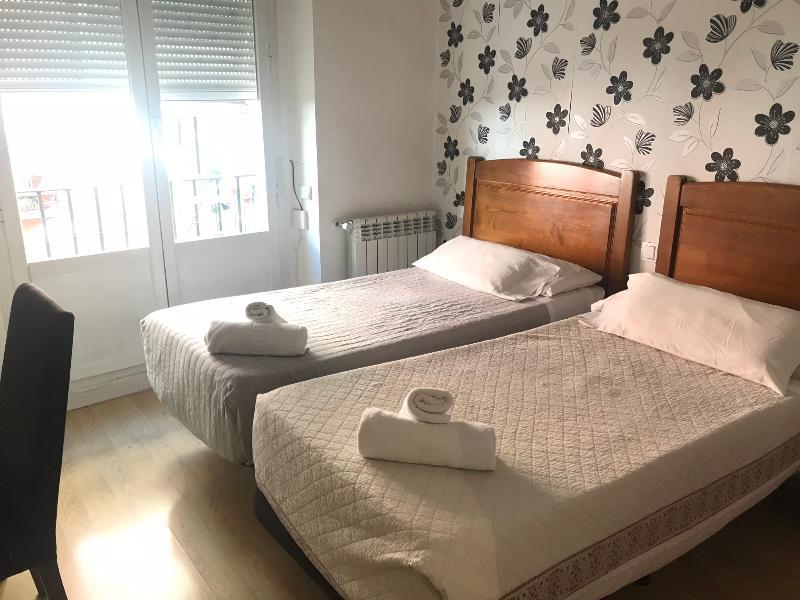 Hostal La Estrella Μαδρίτη Εξωτερικό φωτογραφία