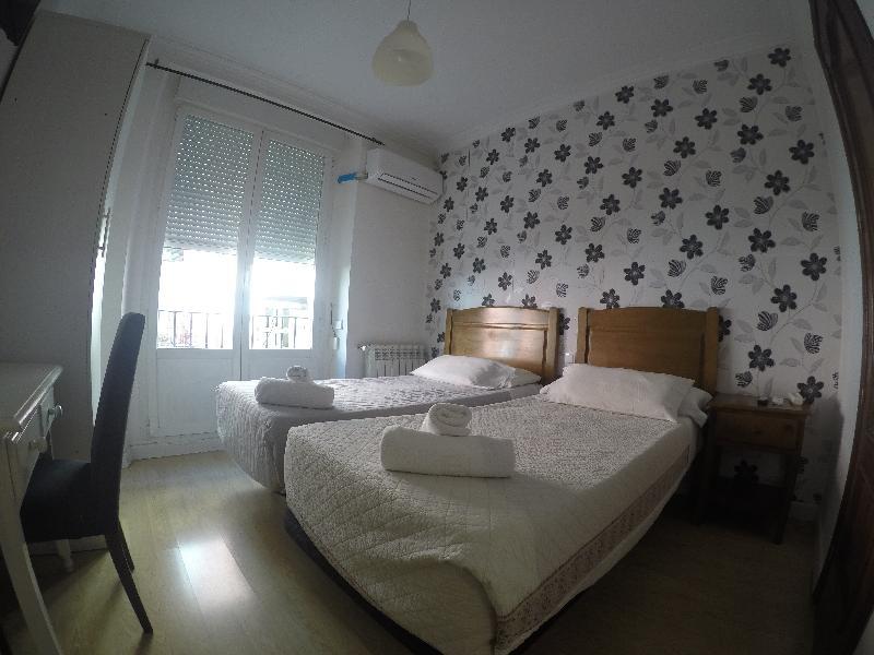Hostal La Estrella Μαδρίτη Εξωτερικό φωτογραφία